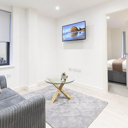 Linacre 1&2 - One And Two Bed Flat Behind The Cathedral With Free Parking And Fast Wifi Lägenhet Exeter Exteriör bild