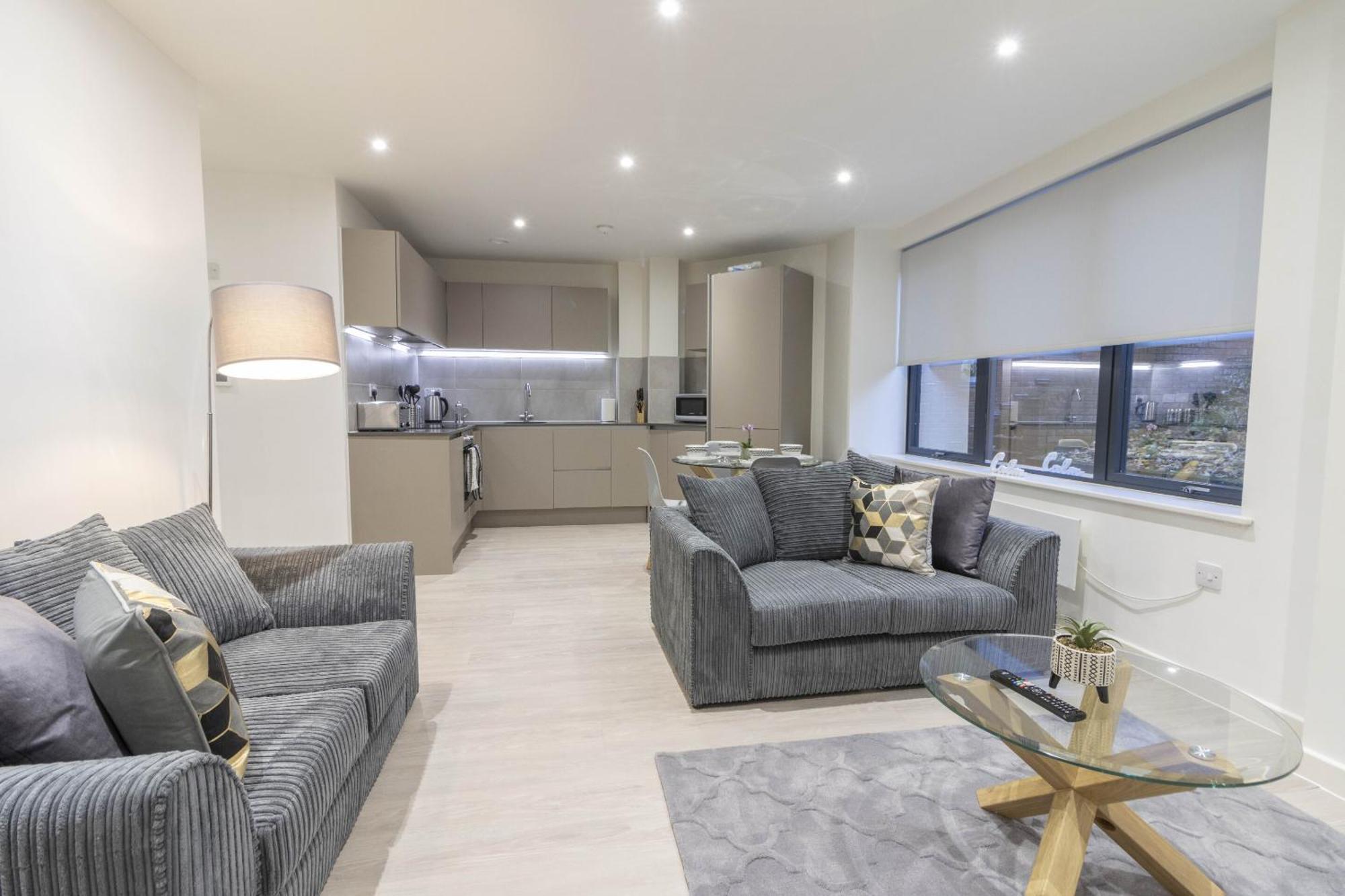 Linacre 1&2 - One And Two Bed Flat Behind The Cathedral With Free Parking And Fast Wifi Lägenhet Exeter Rum bild