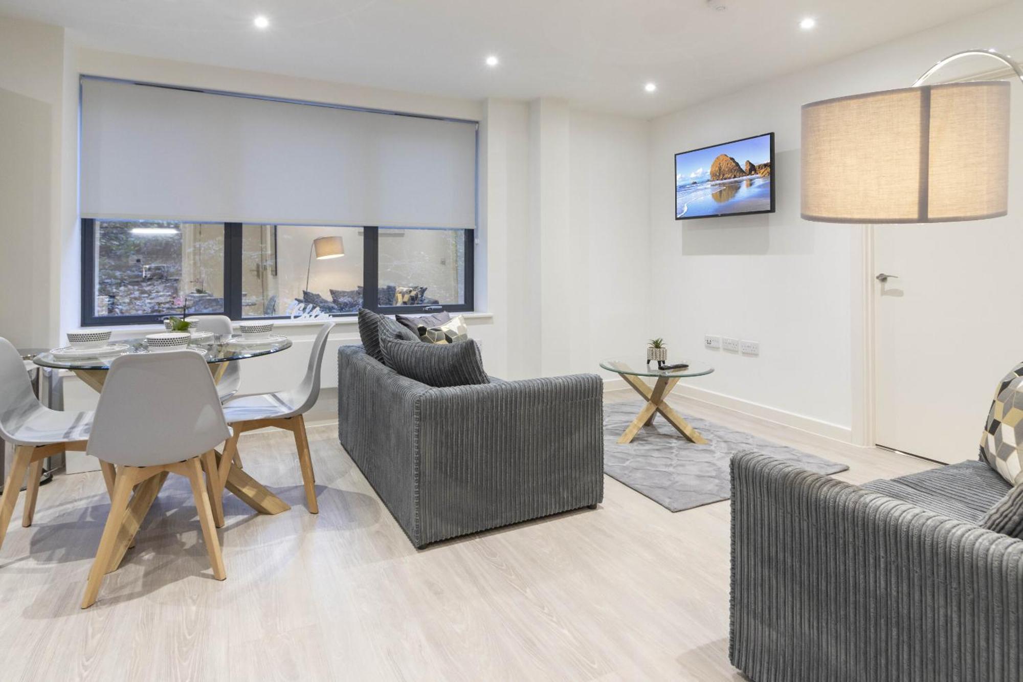 Linacre 1&2 - One And Two Bed Flat Behind The Cathedral With Free Parking And Fast Wifi Lägenhet Exeter Rum bild